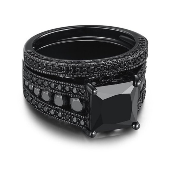 NEW Black Gray Gothic Engagement Ring Set - Picture 8 of 9